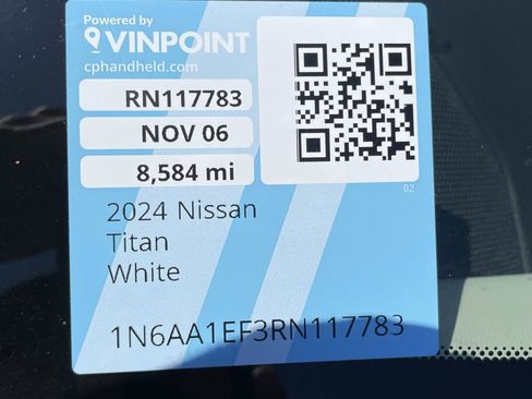 Used 2024 Nissan Titan SV w/ SV Convenience Package image 27