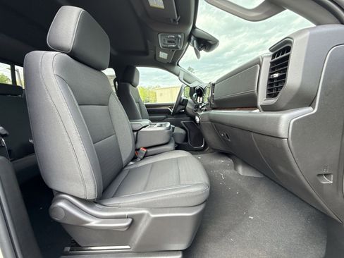 New 2026 GMC Sierra 2500 SLE w/ SLE Value Package; AWD/4WD image 26