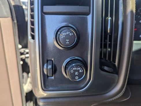 Used 2018 Chevrolet Silverado 1500 LTZ w/ Texas Edition AWD/4WD image 17