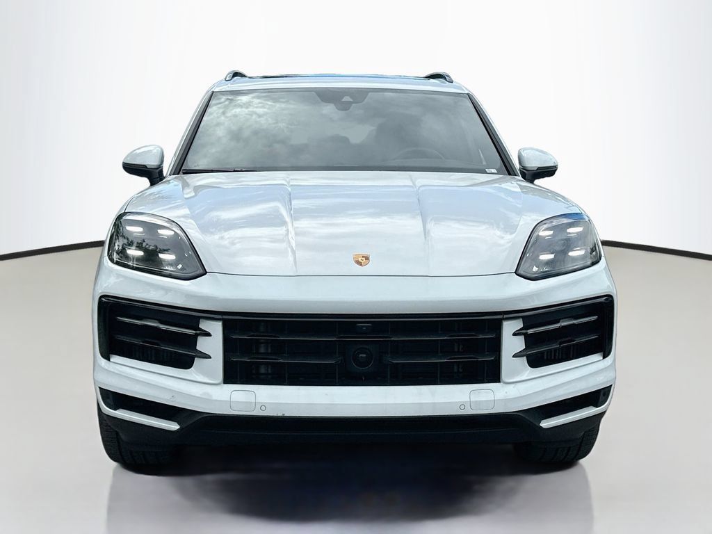 Certified 2025 Porsche Cayenne AWD/4WD image 6