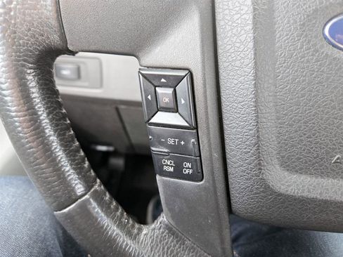 Used 2011 Ford F150 XLT w/ XLT Chrome Pkg image 16