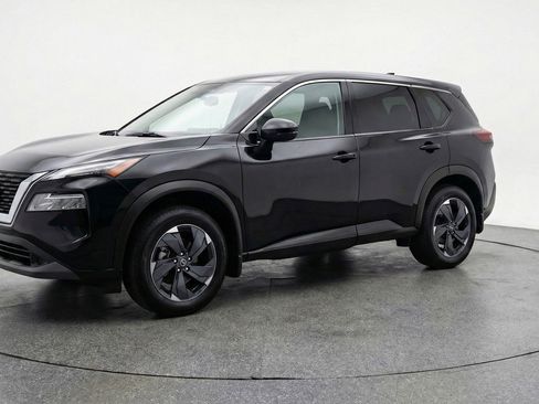 Used 2025 Nissan Rogue SV FWD image 3