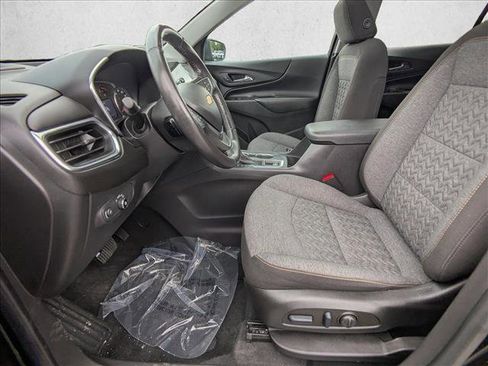 Used 2022 Chevrolet Equinox LT AWD/4WD image 17