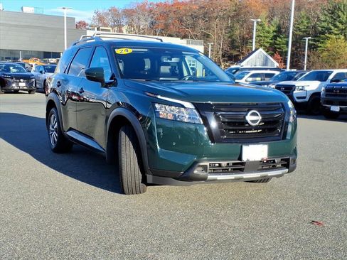 Certified 2024 Nissan Pathfinder SL w/ Black Appearance Package image 2