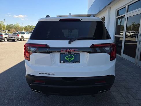 Certified 2023 GMC Acadia SLE w/ Driver Convenience Package FWD image 7