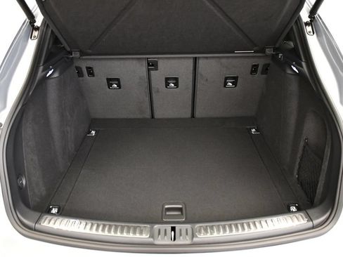 Certified 2026 Porsche Macan AWD/4WD image 58