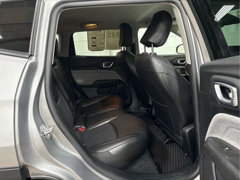 Used 2022 Jeep Compass Latitude image 24