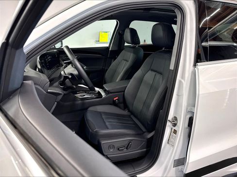 Used 2025 Audi Q5 Premium AWD/4WD image 26