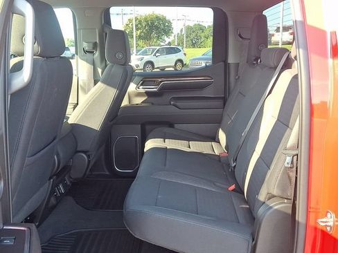 Used 2023 Chevrolet Silverado 1500 LT AWD/4WD image 8