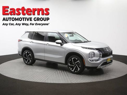 Used 2024 Mitsubishi Outlander SE FWD image 48