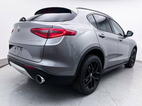 Used 2018 Alfa Romeo Stelvio Ti Sport image 11