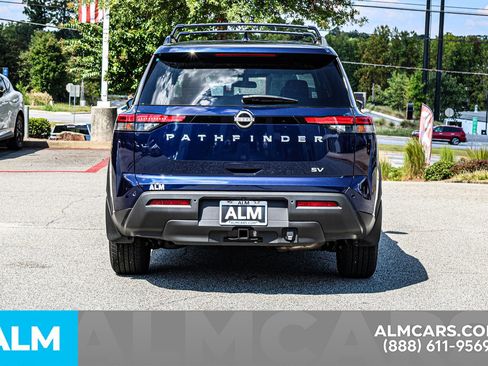 Used 2024 Nissan Pathfinder SV w/ SV Premium Package image 12