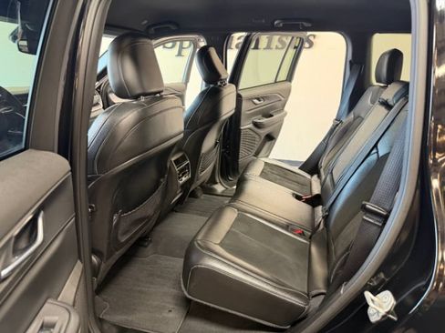 Used 2024 Jeep Grand Cherokee Altitude AWD/4WD image 24