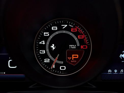 Used 2022 Ferrari F8 Tributo image 57