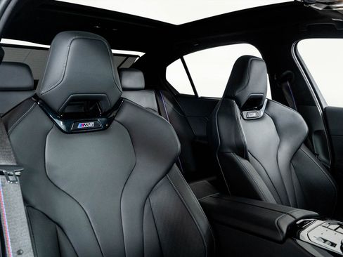 Used 2026 BMW M5 w/ Executive Package image 26