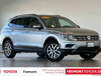 Used 2020 Volkswagen Tiguan SE w/ Panoramic Sunroof Package