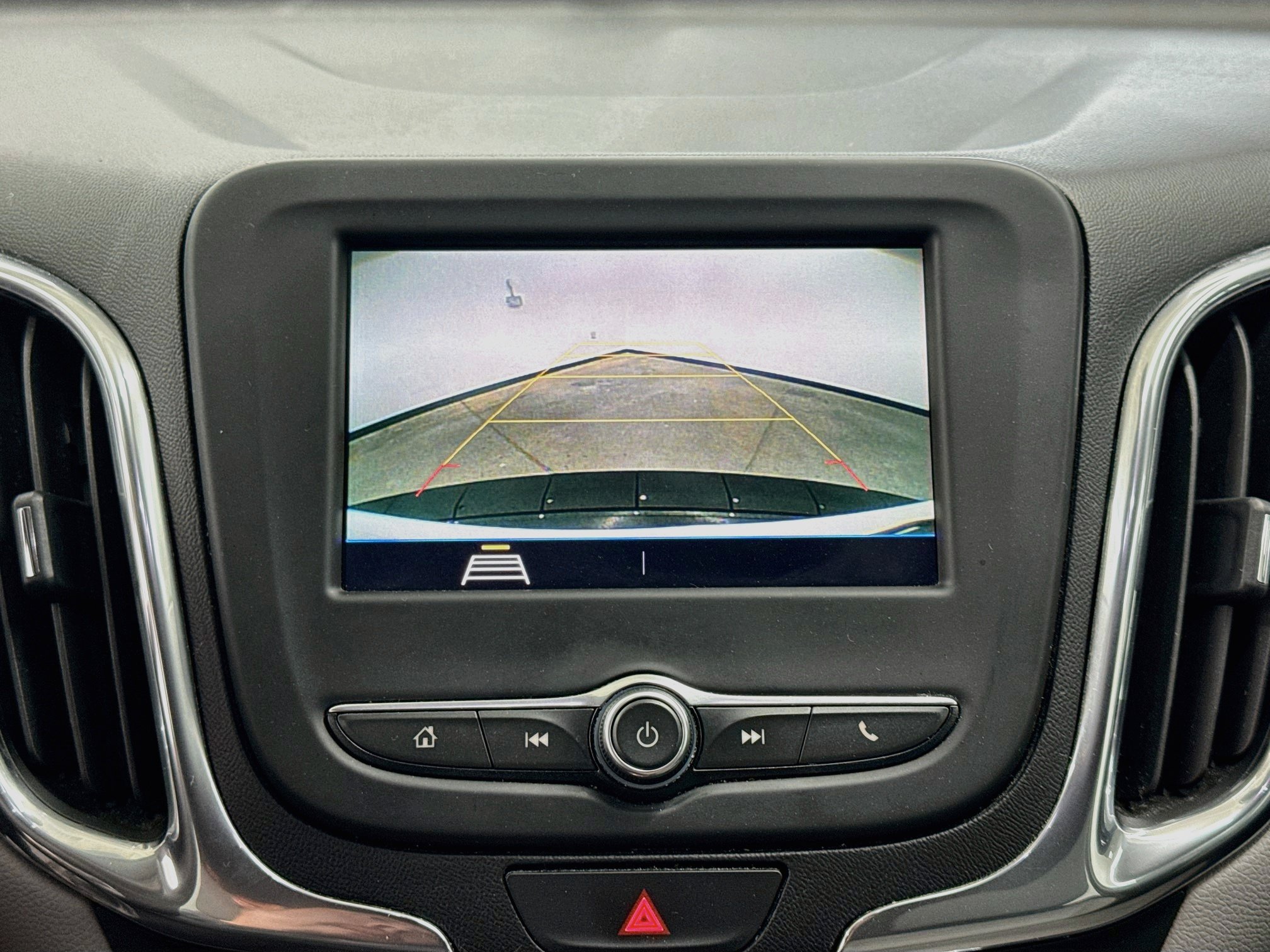 Used 2020 Chevrolet Equinox LS w/ LS Convenience Package FWD image 21