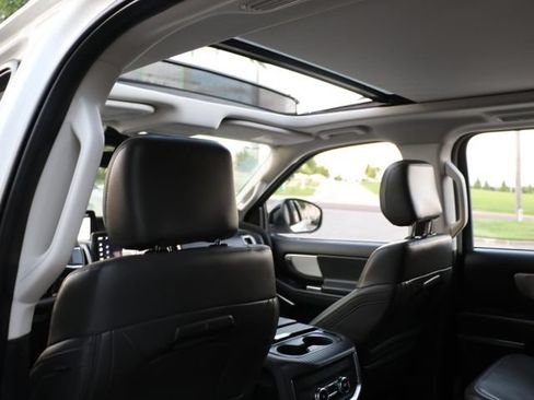 Used 2025 Ford Expedition Max Active AWD/4WD image 17