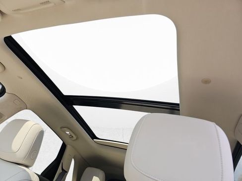 Used 2025 Cadillac XT5 Premium Luxury w/ LPO, Floor Liner Package AWD/4WD image 39