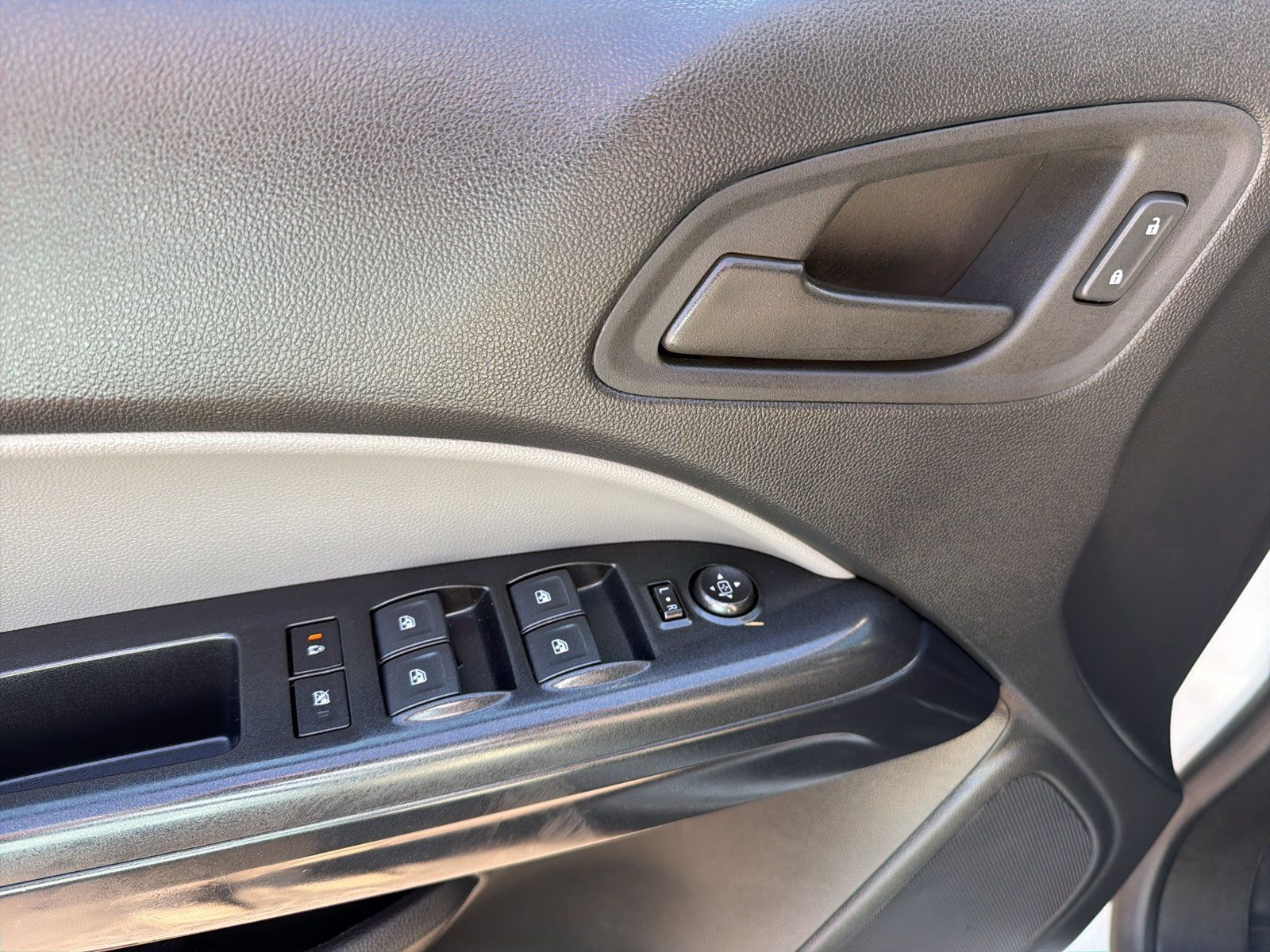 Used 2022 Chevrolet Colorado W/T w/ Custom Special Edition RWD image 13