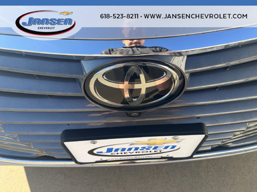 Used 2021 Toyota Avalon Limited w/ Advanced Safety Package FWD image 31
