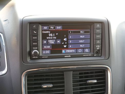 Used 2018 Dodge Grand Caravan SE w/ UConnect Hands-Free Group FWD image 21