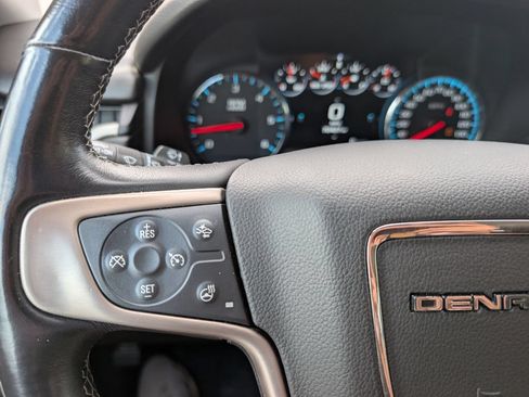 Used 2020 GMC Yukon Denali w/ Open Road Package AWD/4WD image 29