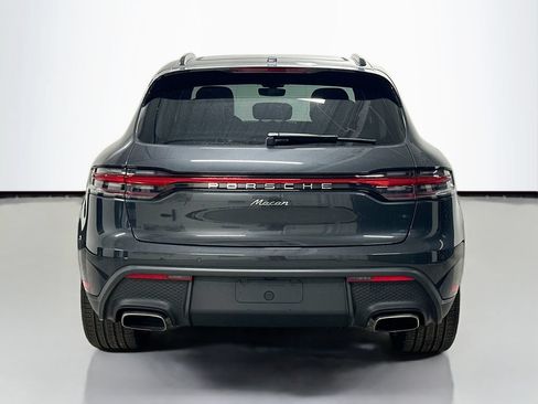 Certified 2025 Porsche Macan AWD/4WD image 10