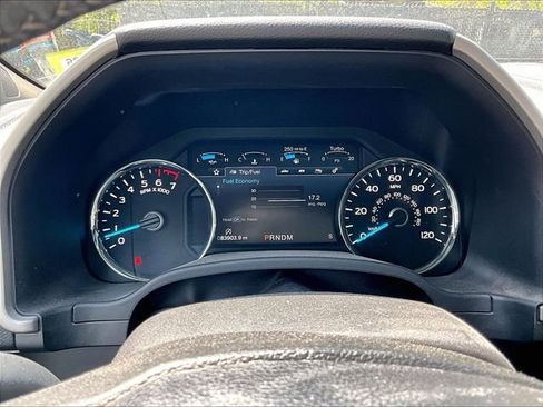 Used 2018 Ford F150 Lariat w/ Equipment Group 502A Luxury AWD/4WD image 7