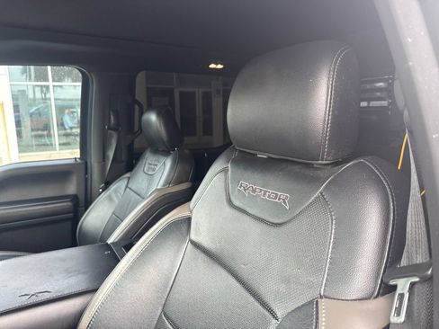 Used 2018 Ford F150 Raptor w/ Equipment Group 802A Luxury AWD/4WD image 11