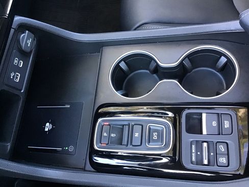 Used 2024 Honda Pilot Touring image 26