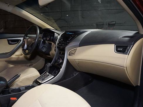 Used 2013 Hyundai Elantra GLS image 10