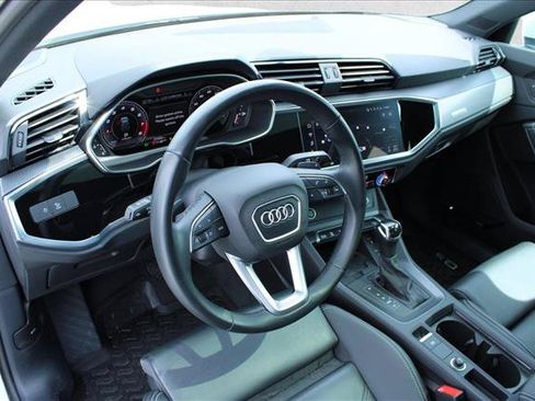 Used 2023 Audi Q3 2.0T Premium Plus w/ Premium Plus Package AWD/4WD image 17