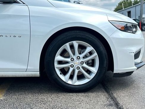 Used 2016 Chevrolet Malibu LT FWD image 14