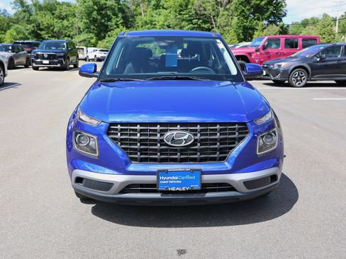 Certified 2023 Hyundai Venue SE FWD image 2