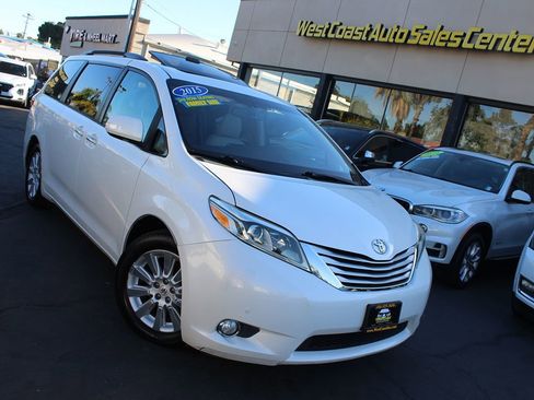 Used 2015 Toyota Sienna Limited Premium FWD image 44