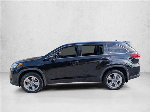 Used 2019 Toyota Highlander Limited AWD/4WD image 9