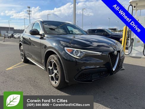 Used 2018 Alfa Romeo Stelvio Ti image 1