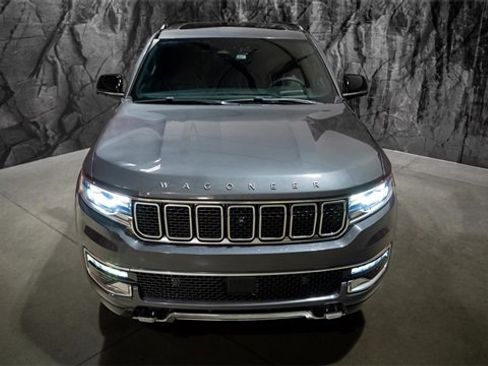 Used 2024 Jeep Wagoneer Series III w/ Premium Group I image 16