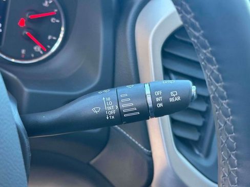 Used 2023 GMC Acadia Denali w/ Denali Ultimate Package image 26