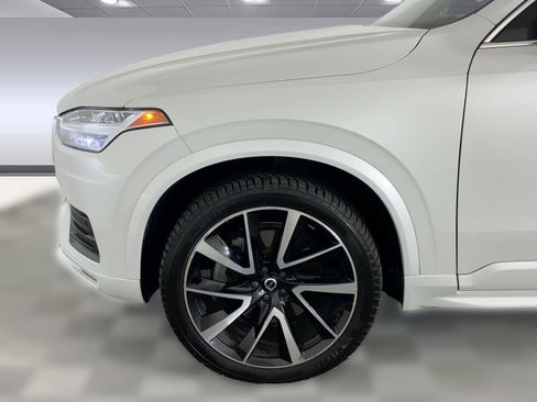 Used 2022 Volvo XC90 T6 Momentum w/ Advanced Package image 9
