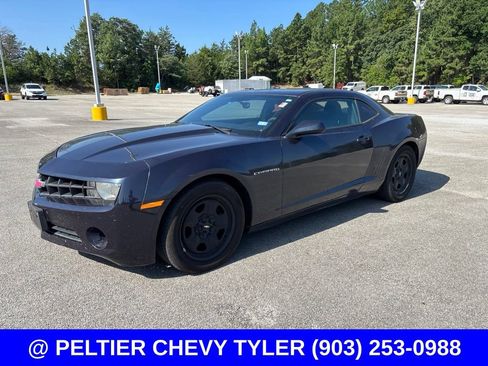 Used 2013 Chevrolet Camaro LS RWD image 3