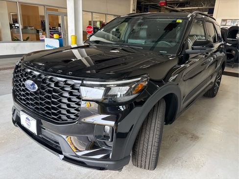 New 2026 Ford Explorer ST-Line AWD/4WD image 4