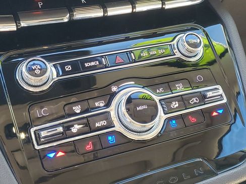 Used 2020 Lincoln Corsair FWD image 29