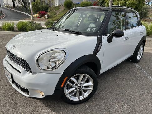 Used 2014 MINI Cooper Countryman S FWD image 1