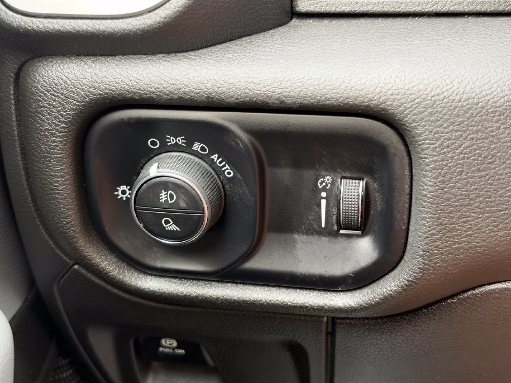 Used 2022 RAM 1500 Big Horn AWD/4WD image 28