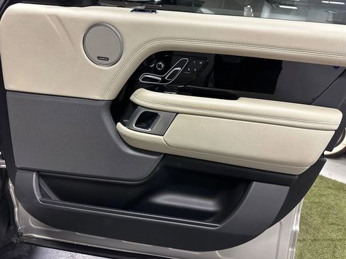 Used 2021 Land Rover Range Rover image 27