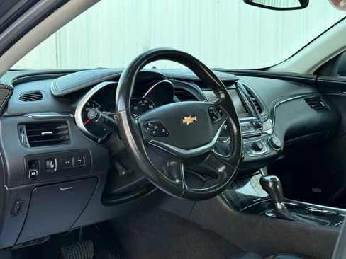 Used 2019 Chevrolet Impala LT w/ Sunroof and Spoiler Package FWD image 10