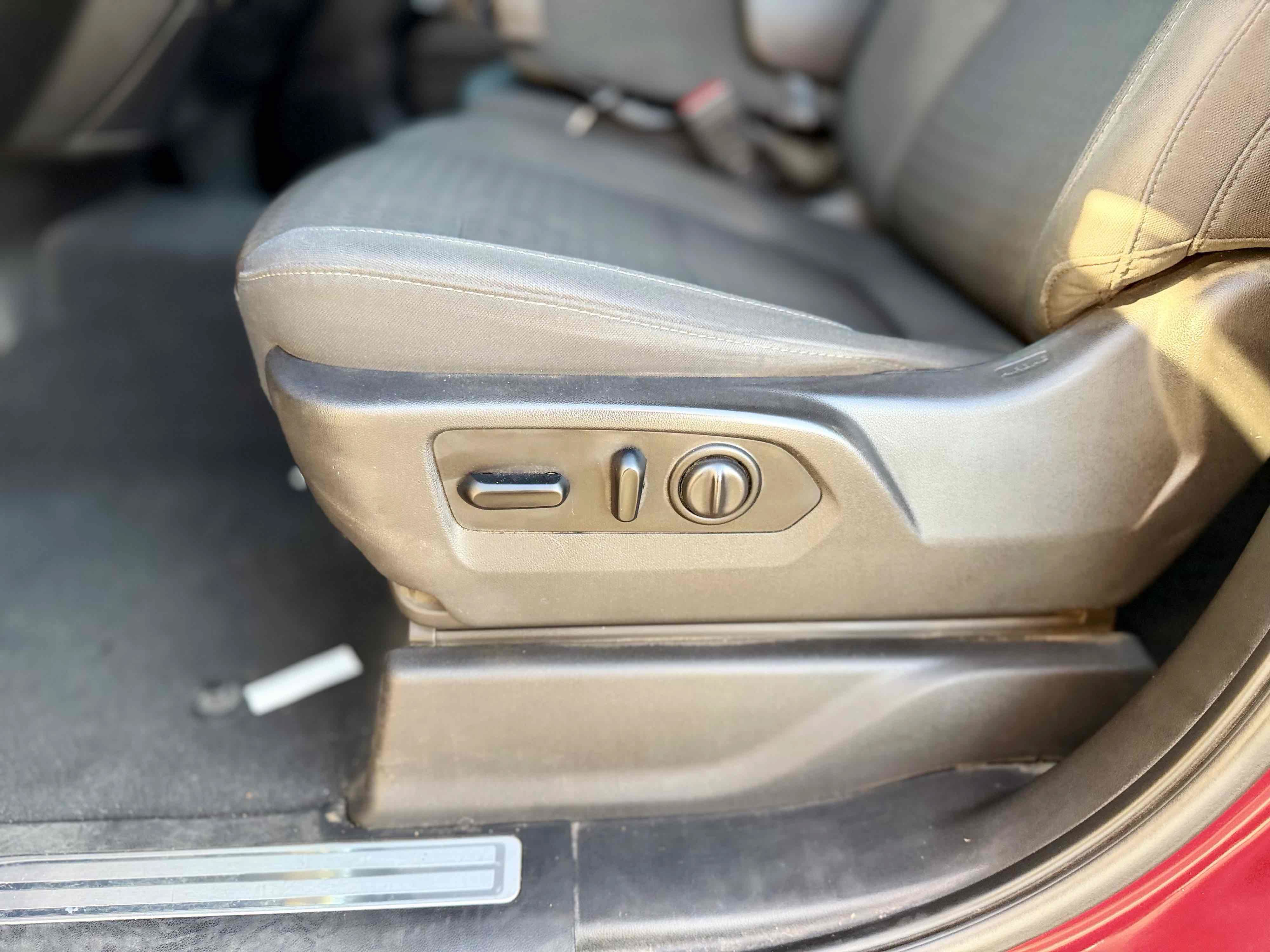 Used 2019 Chevrolet Silverado 1500 LT w/ All-Star Edition RWD image 26