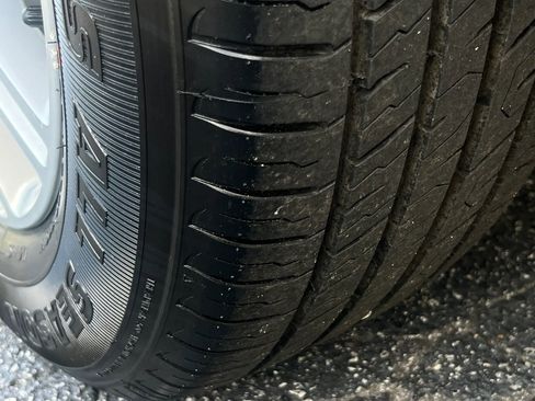 Used 2017 Cadillac XT5 Luxury w/ Driver Awareness Package FWD image 44